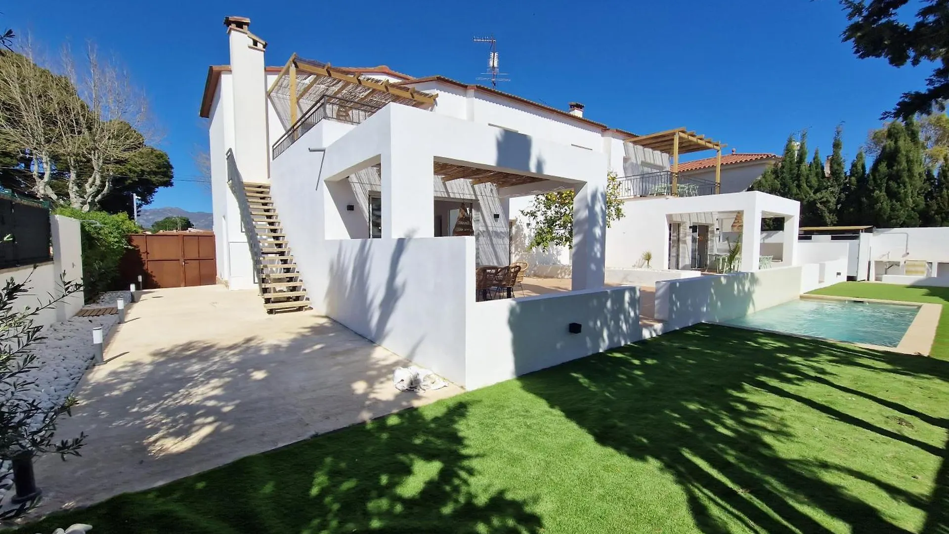 Gorgot P1 D Apartamento Con Terraza Y Piscina Comunitaria Cerca De La Playa Empuriabrava